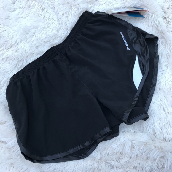 Brooks Pants - NWT Brooks Women Equilibrium Infiniti III Short S